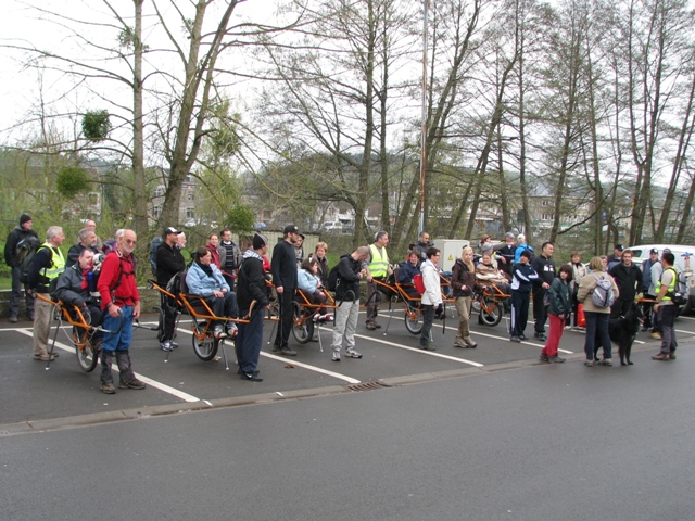 randonnée sportive avec joëlettes, Hotton, 2012